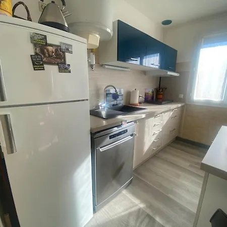 Spacieux T3 Climatise Proche Plage, Balcon, Parking Privatif - Fr-1-795-19 Apartment Narbonne