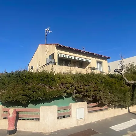 Spacieux T3 Climatise Proche Plage, Balcon, Parking Privatif - Fr-1-795-19 *