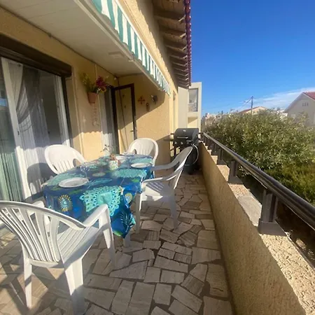 Apartment Spacieux T3 Climatise Proche Plage, Balcon, Parking Privatif - Fr-1-795-19 *